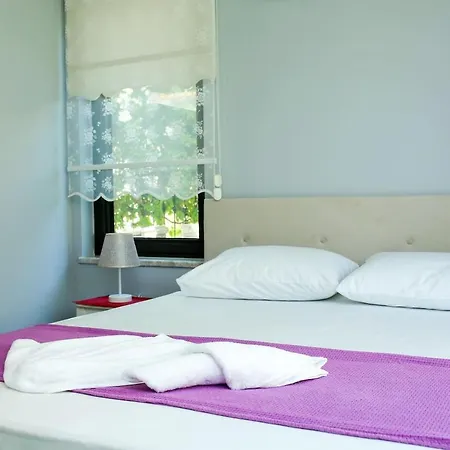 Βίλα Luxury 5 Minutes From Scenic Town Center And River