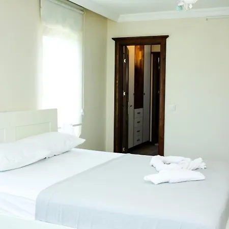 Βίλα Luxury 5 Minutes From Scenic Town Center And River