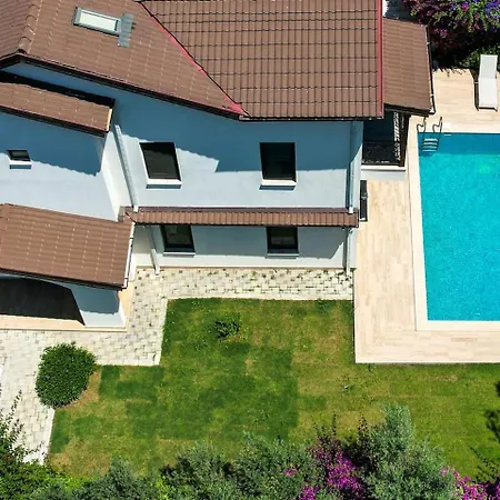 Luxury 5 Minutes From Scenic Town Center And River Βίλα