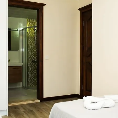 Luxury 5 Minutes From Scenic Town Center And River 别墅 *